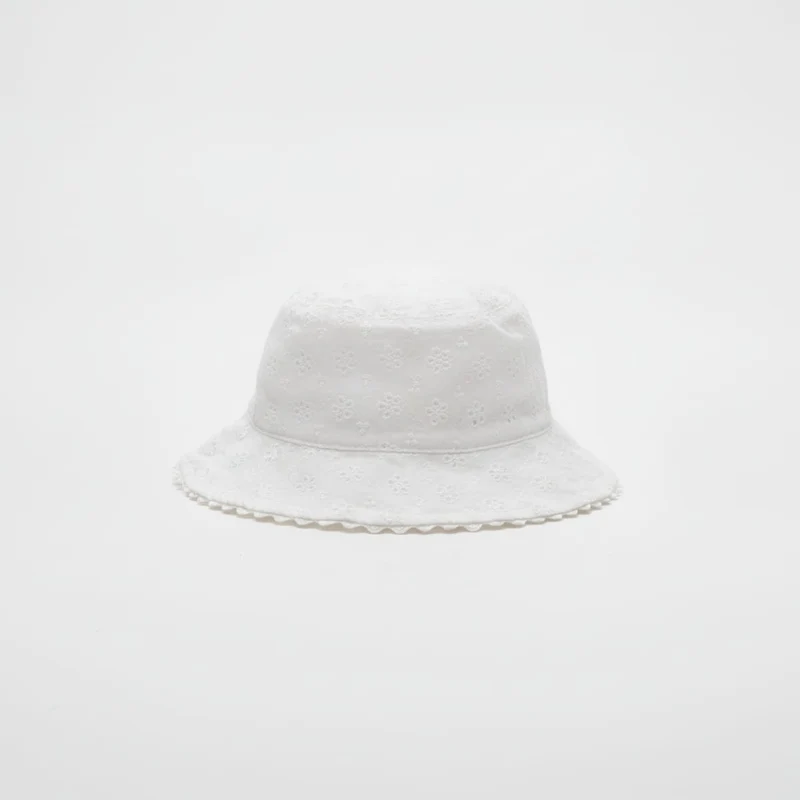 Cappello neonata pescatore pizzo sangallo traforato - Bianco