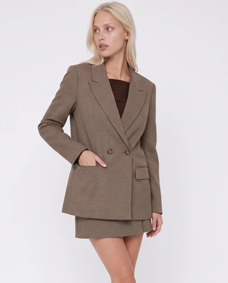Giacca doppiopetto elegante e versatile - var 1