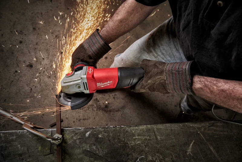 Milwaukee AG 13-125 XSPD - Smerigliatrice elettrica con disco da 125 mm