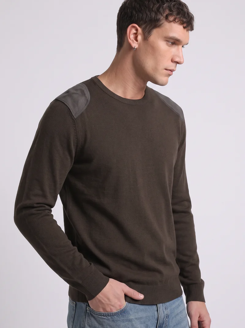 Maglia girocollo slim fit con toppe velluto - Moro