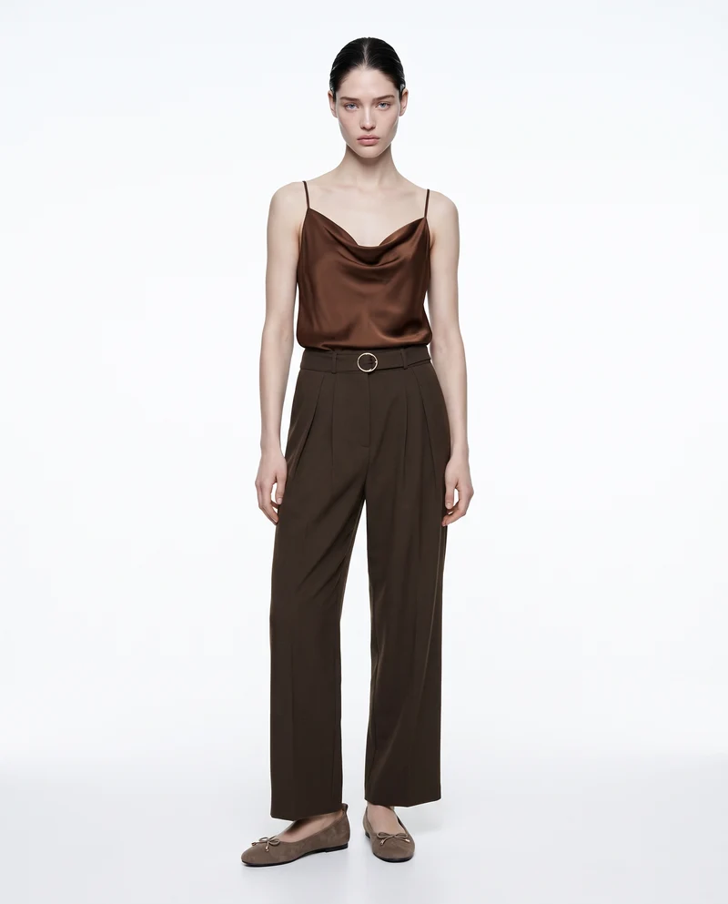 Top con scollo drappeggiato e bretelle sottili - Moro