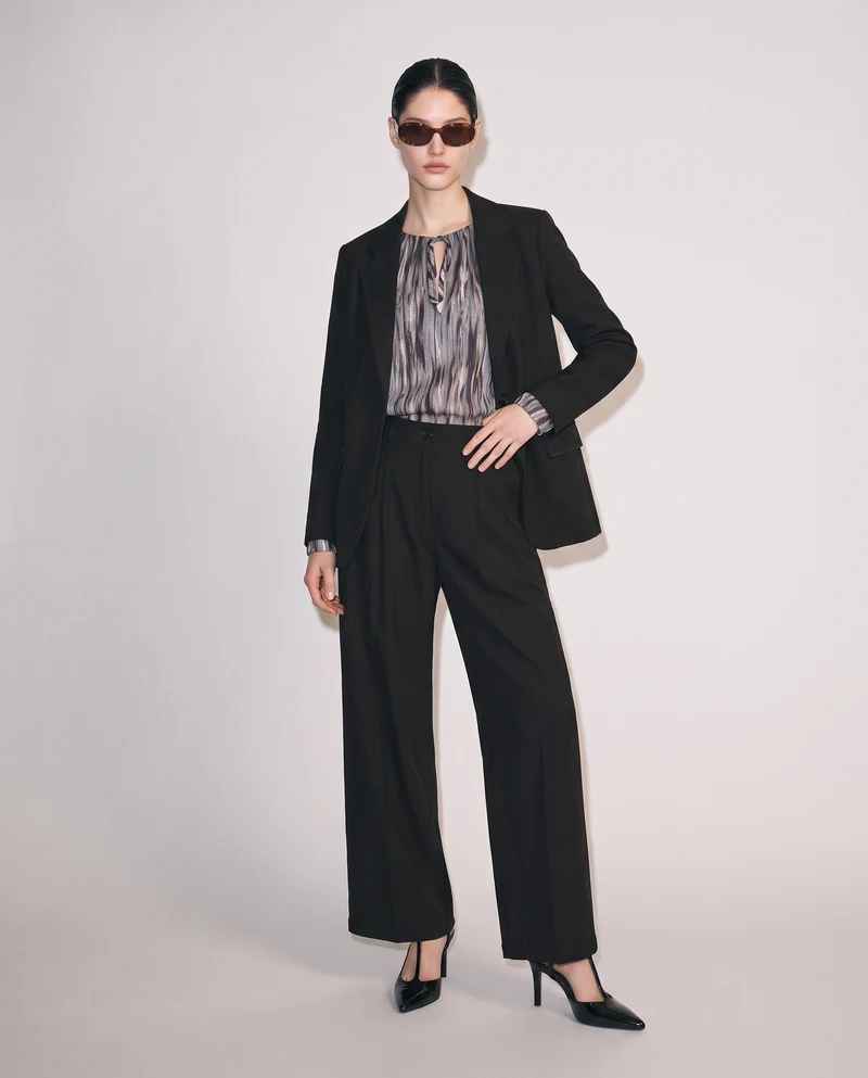 Pantaloni palazzo con pences e chiusura a bottone - Nero