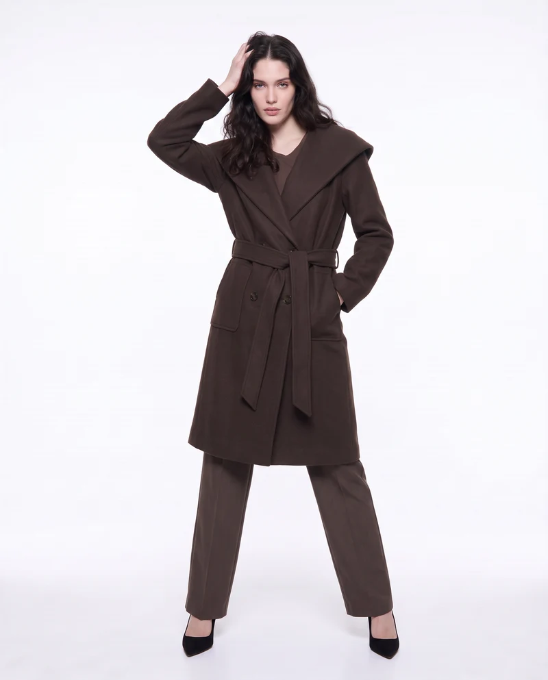 Cappotto basico con cappuccio e cinta - Moro