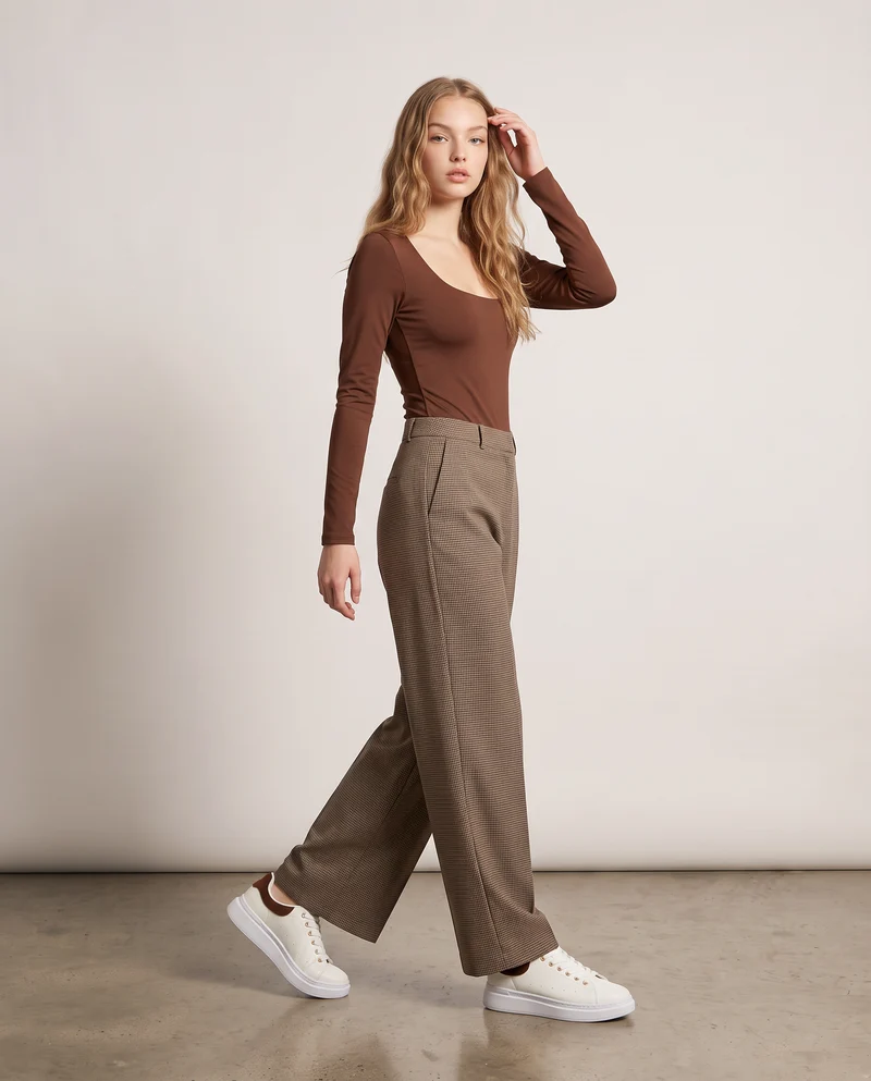 Body a manica lunga con scollo profondo - Marrone cioccolato