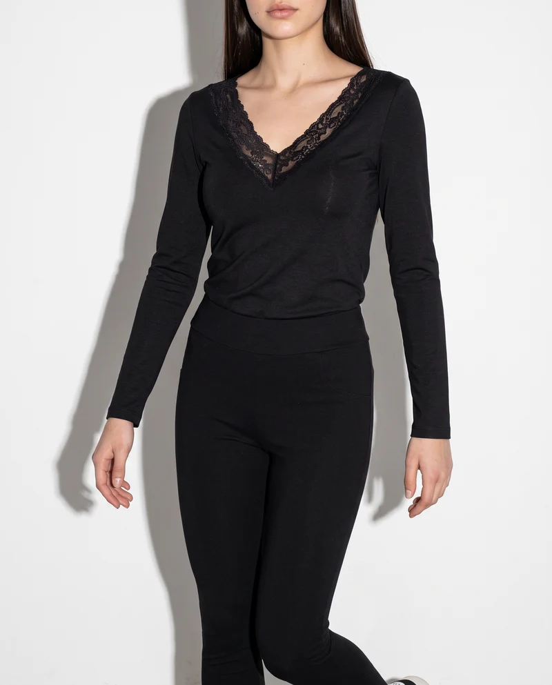 T-shirt manica lunga scollo a V - Nero