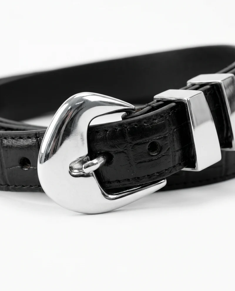 Cintura lucida cocco con passanti in metallo - Nero