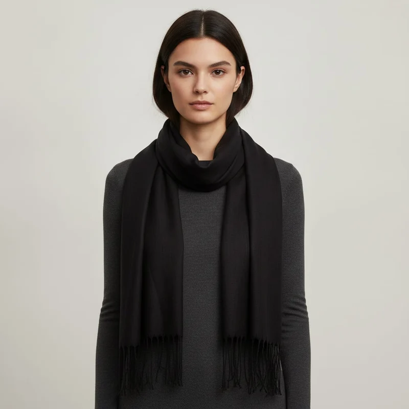 Foulard basic con frange eleganti - Nero