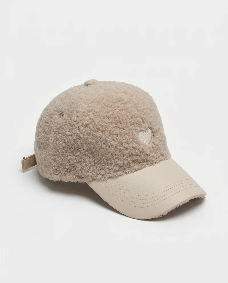 Baseball effetto pelle con visiera finta - Bianco panna