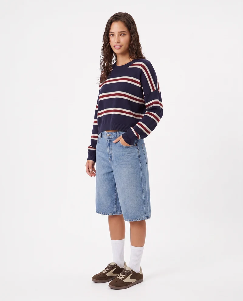 Maglia crop con manica a T stylish - var 3