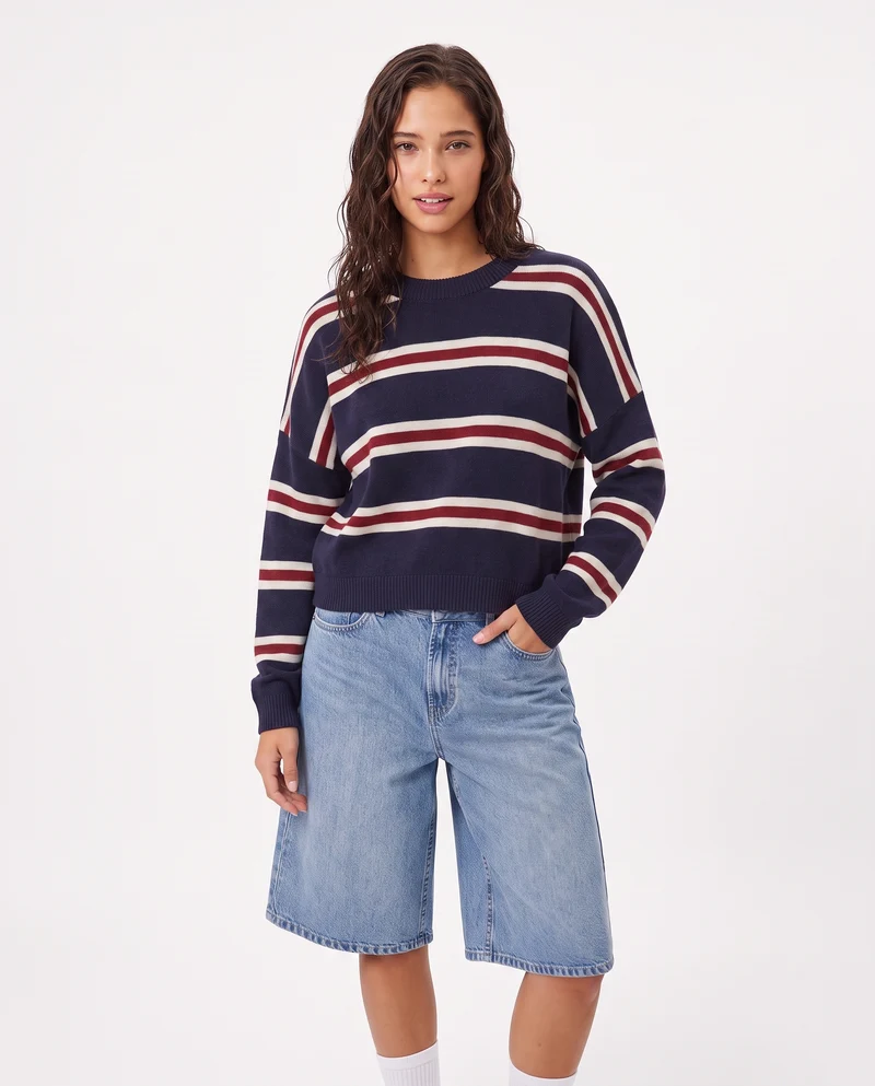 Maglia crop con manica a T stylish - var 3
