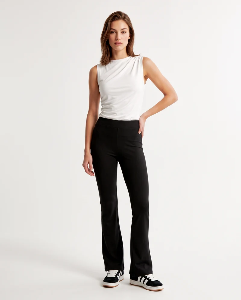 Fuseaux flare: stile e comfort unici - Nero