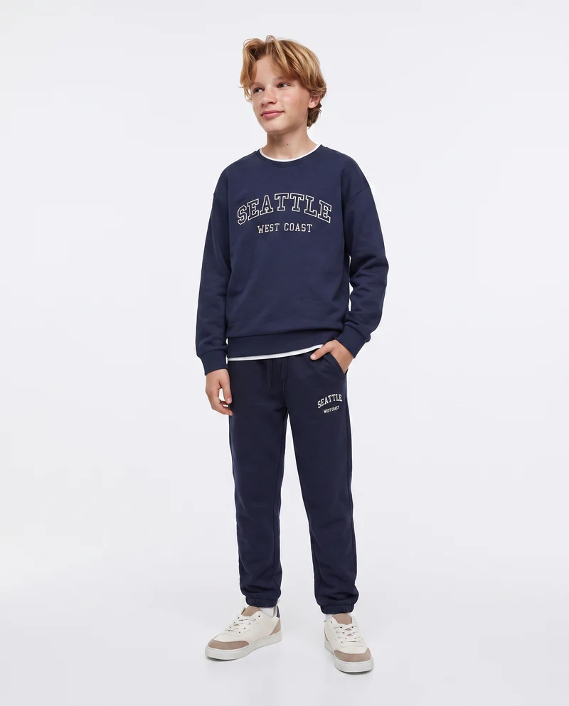 Felpa girocollo con ricamo e comfort - Blu