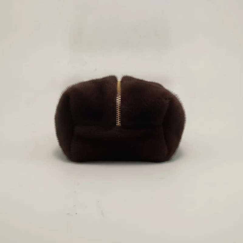 Necessaire in Finta Pelliccia Montone - Marrone
