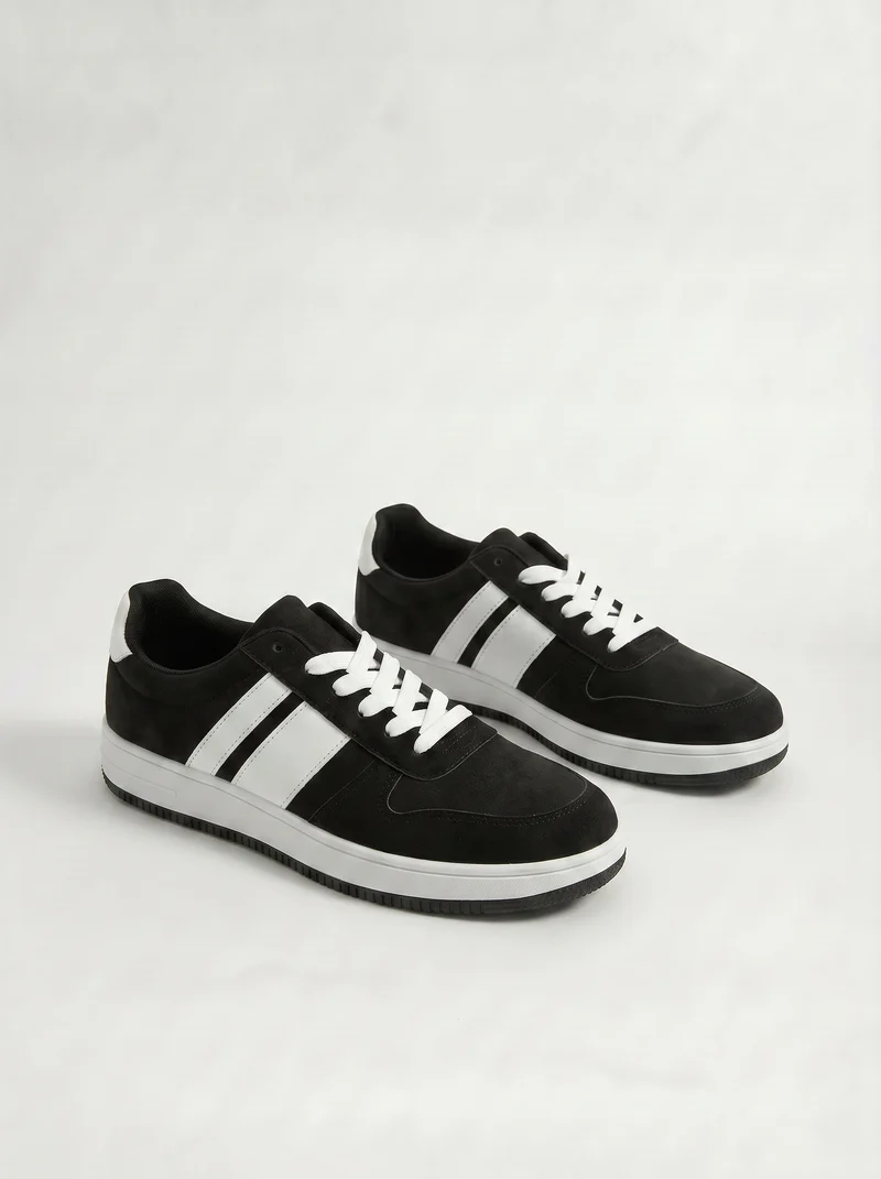 Sneakers da uomo con inserti bianchi - Nero