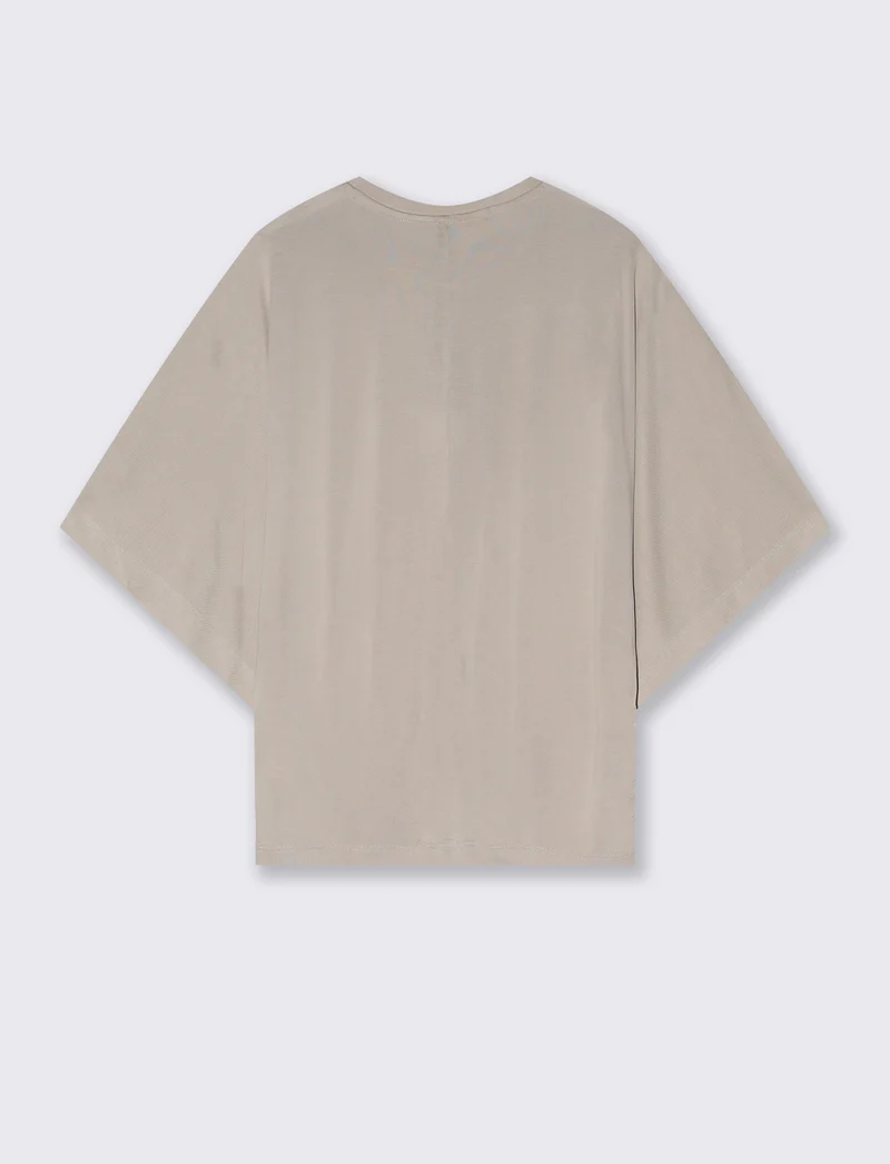 T-shirt girocollo con maniche a pipistrello - Beige grano