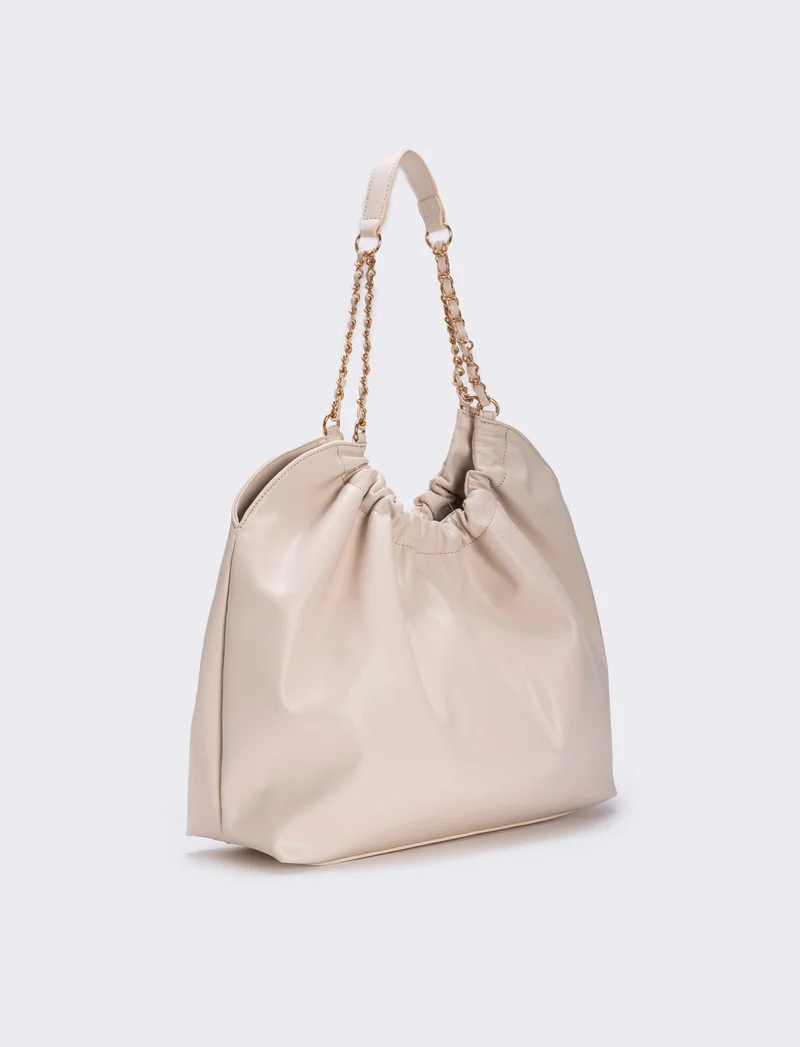 Borsa a sacco con tracolla e catena - Beige