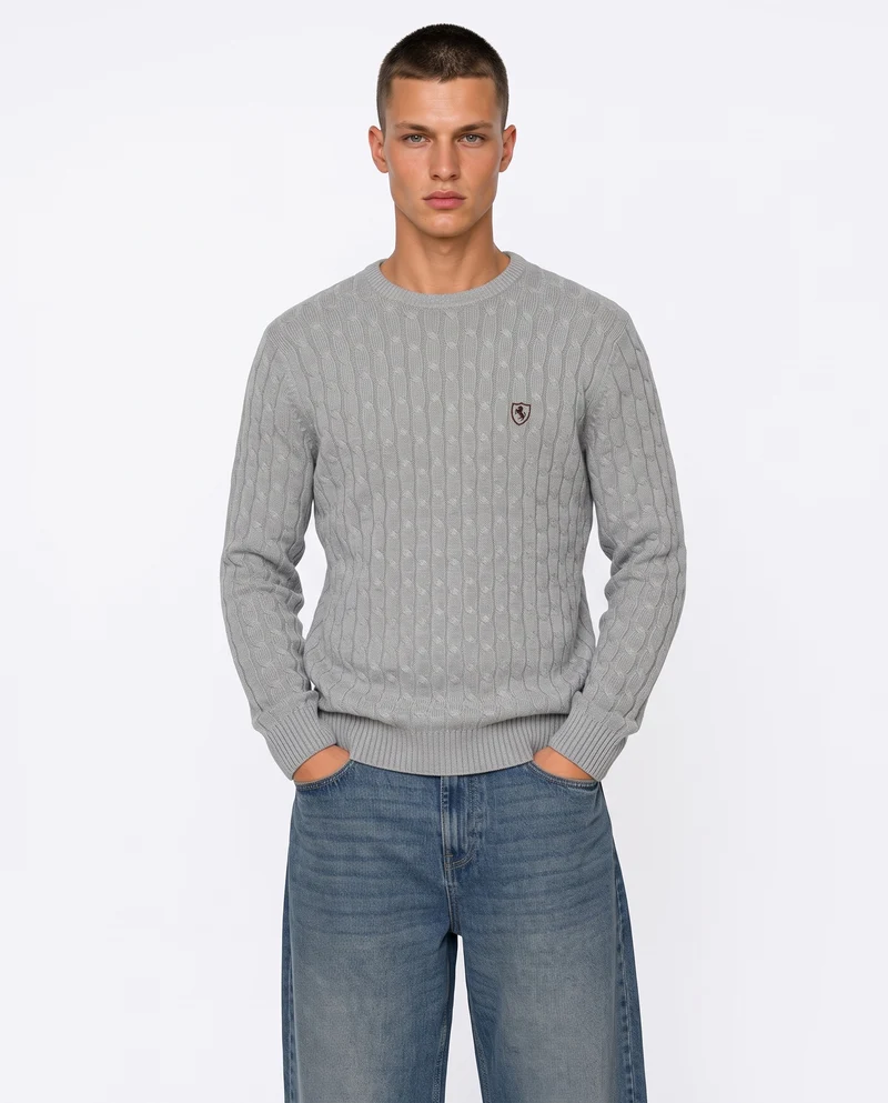 Maglia girocollo a trecce con ricamo - Grigio mel.