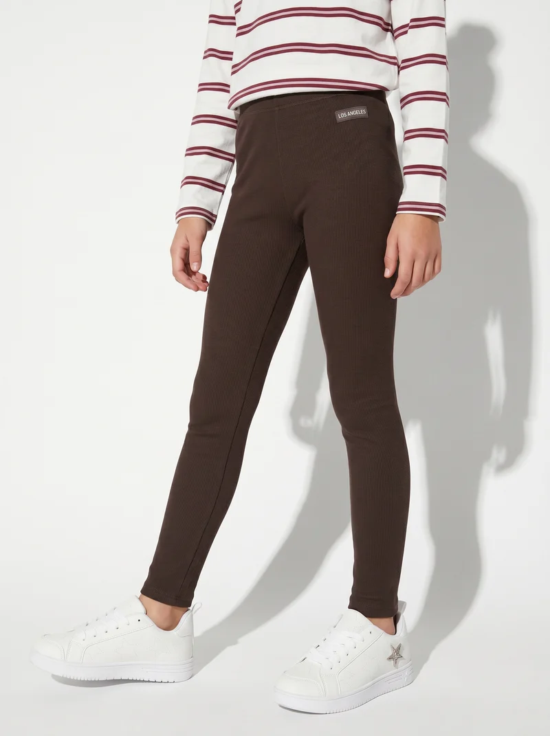 Leggings morbidi in costina elastica - Marrone cioccolato
