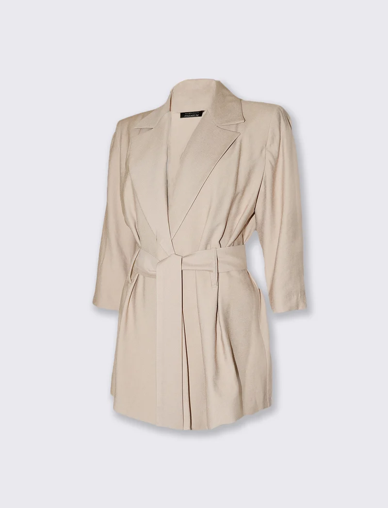 Giacca con maniche a tre quarti e cintura - Beige