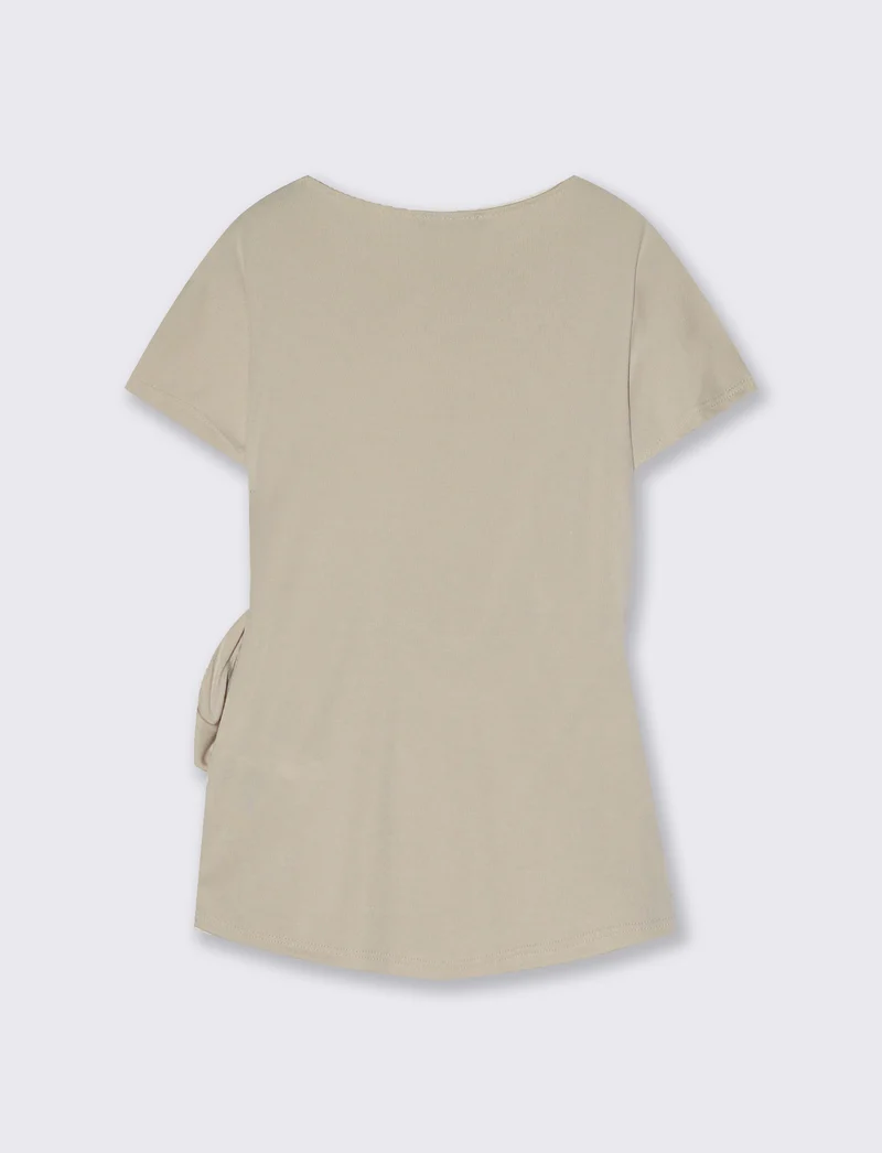 Maglia con nodo e vestibilità comoda - Beige