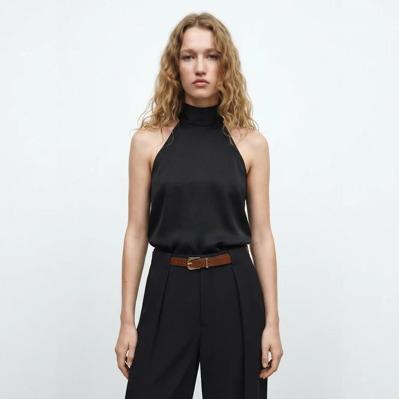 Top scollo all'americana morbido - Nero