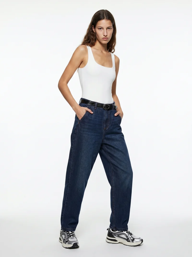 Jeans con cintura e vita arricciata - DENIM SCURO