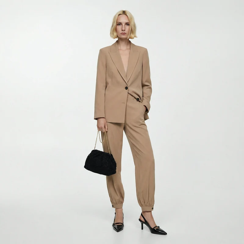 Pantaloni chinos con elastico fondo - Cammello