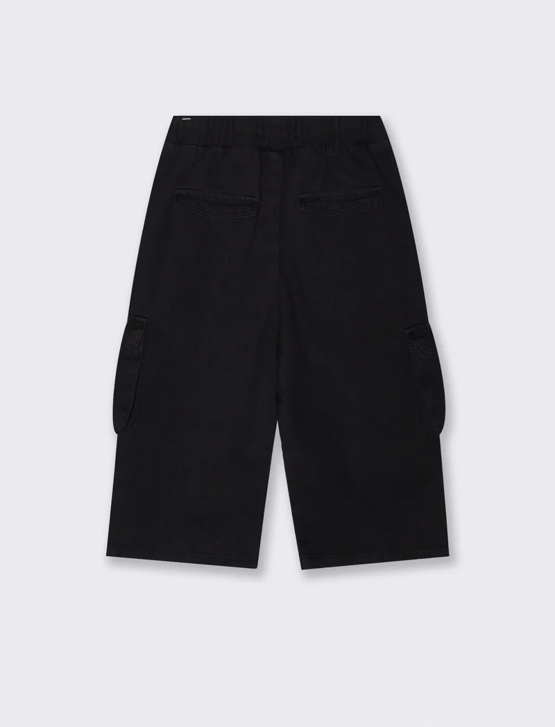 Pantaloni in cotone con tasconi pratici - Nero