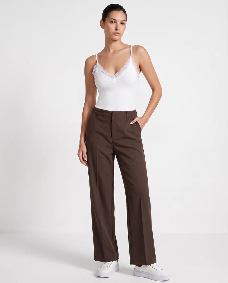 Body a bretelline con pizzo elegante - Bianco latte