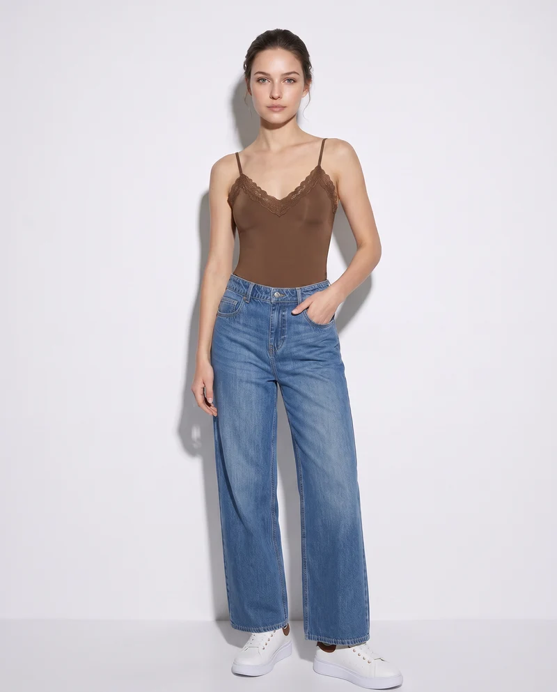 Body a bretelline con pizzo elegante - Marrone tabacco