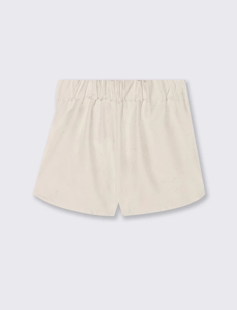 Short finta gonna elegante con accessorio - Beige