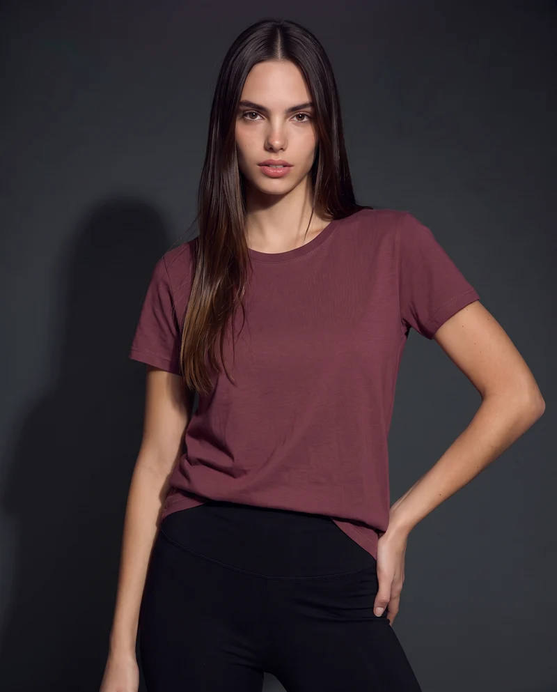 T-Shirt Basic in Cotone - Rosso amarena
