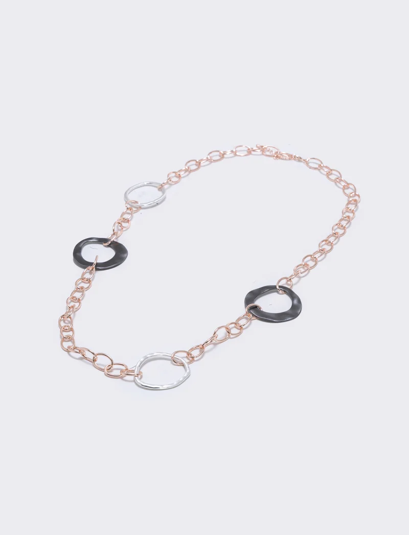 Collana lunga con cerchi effetto perla - Rosa