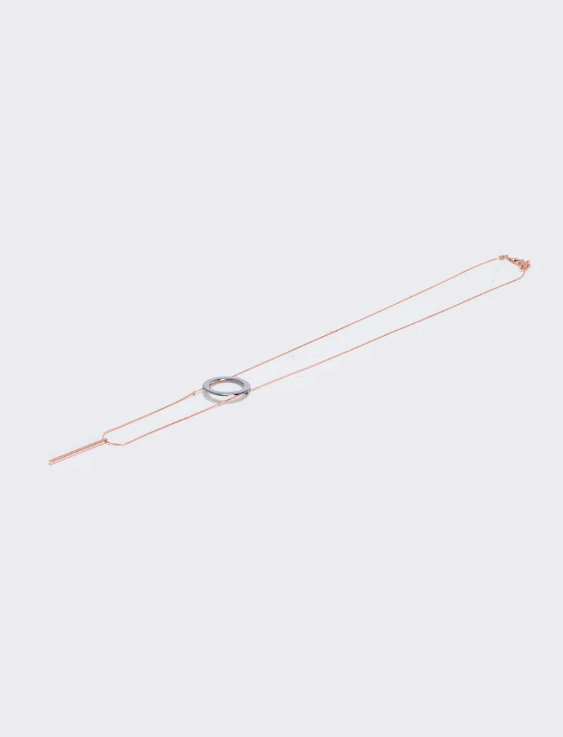 Collana lunga con cerchio e pendente - Multicolore