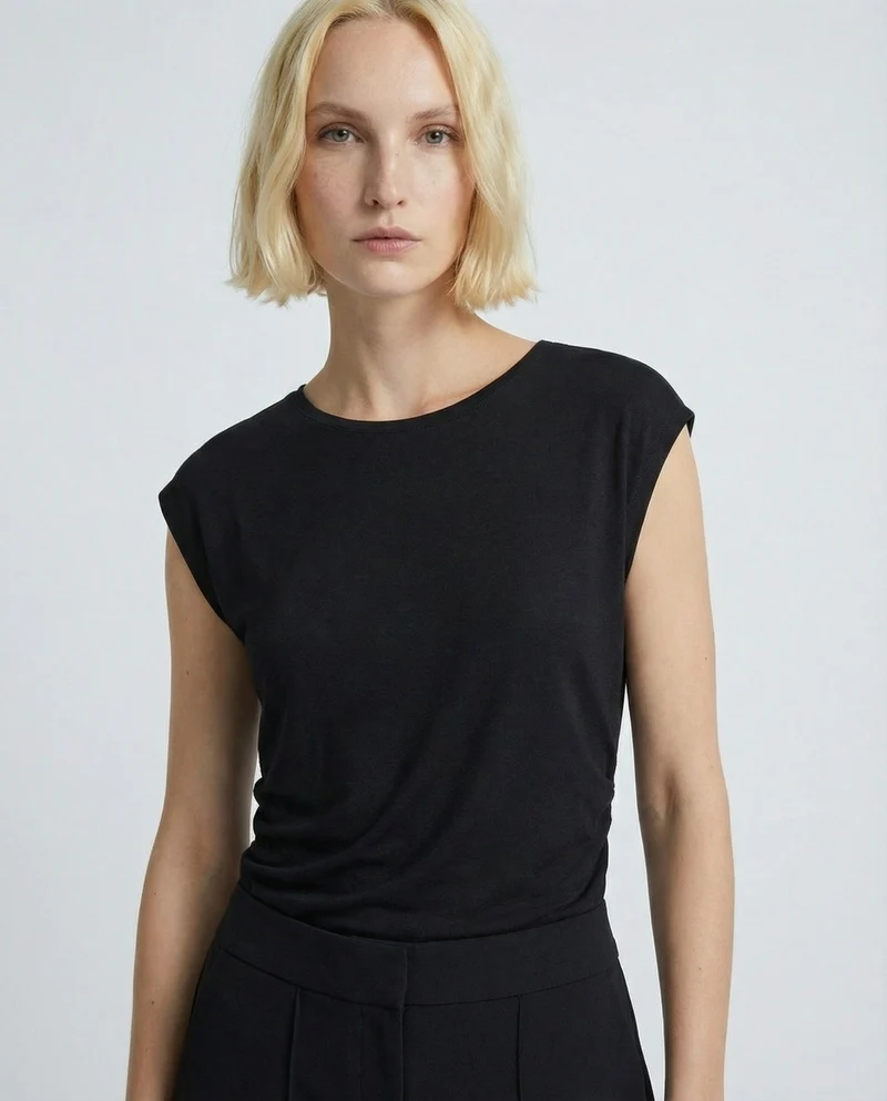 Tshirt con arricci laterali - Nero