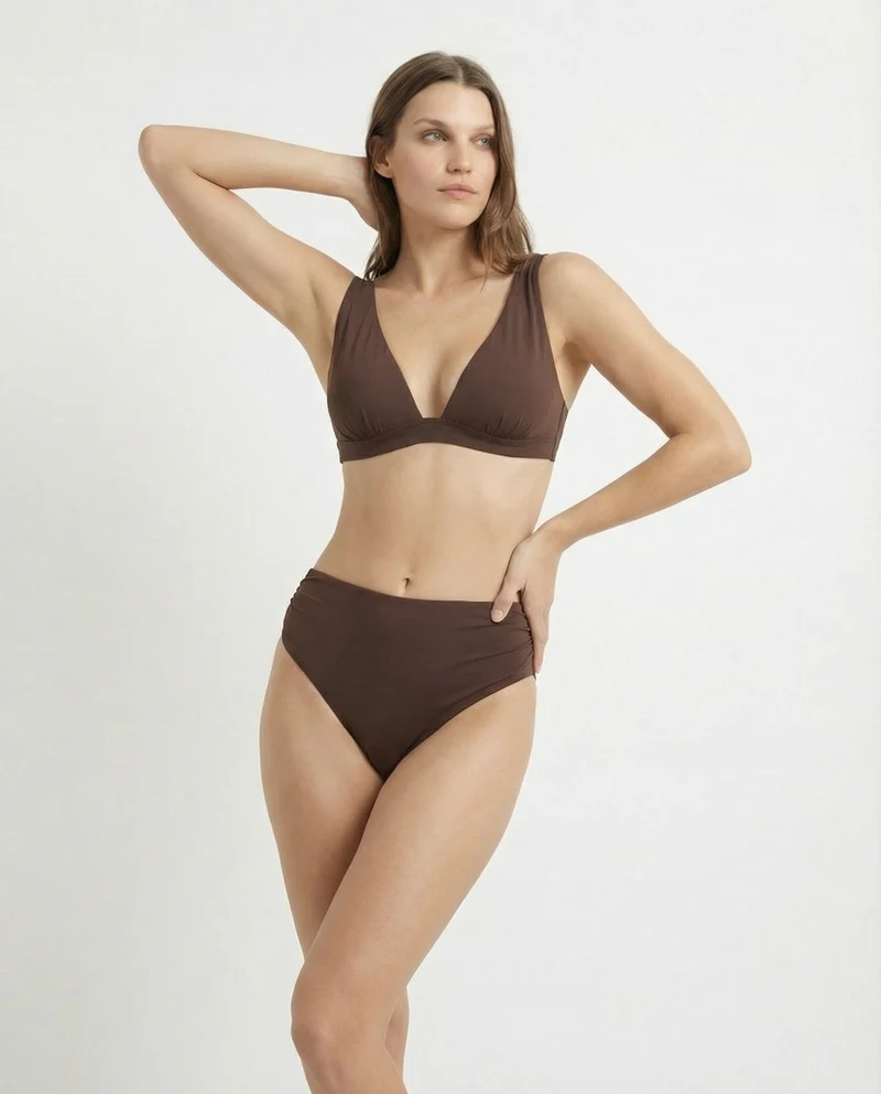 Triangolo Mare a Vela: Eleganza Nautica - Marrone