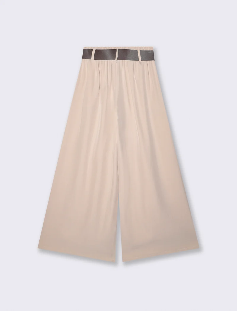 Pantaloni con pieghe e cintura - Beige