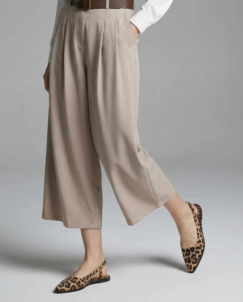 Pantaloni con pieghe e cintura - Grigio fango