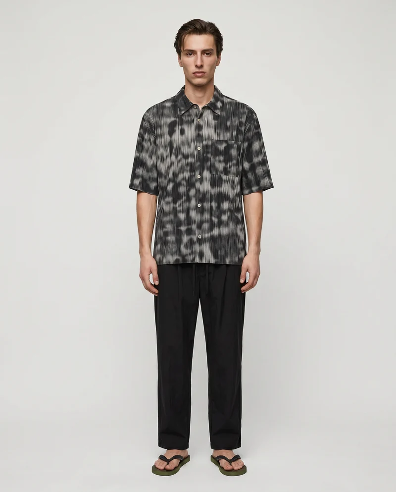 Camicia plissettata con stampa astratta - Nero