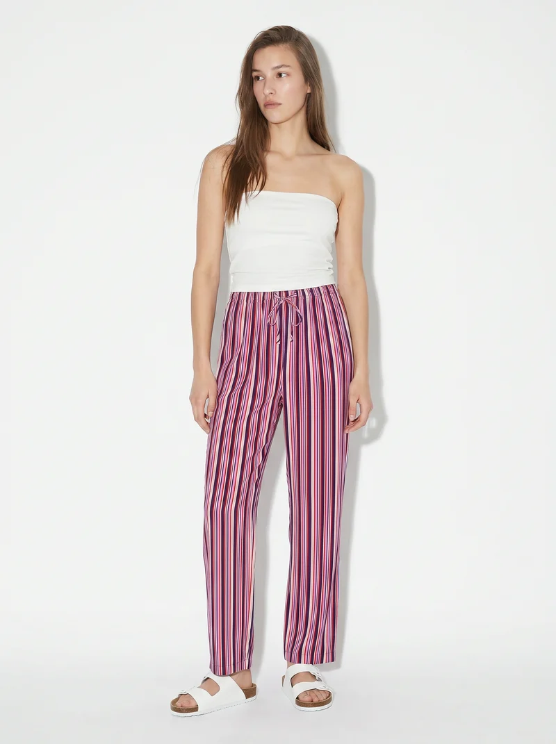 Pantalone lungo stampato in tessuto leggero - var 1