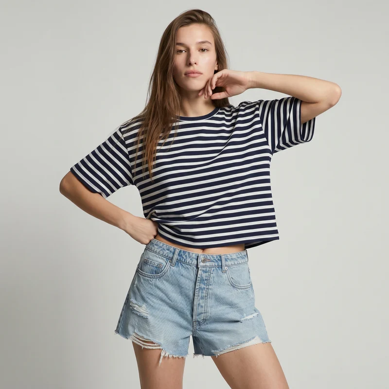 Short in denim a vita alta sfrangiato - Denim