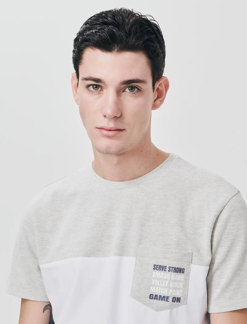 T-shirt a fasce con taschino petto - Avion
