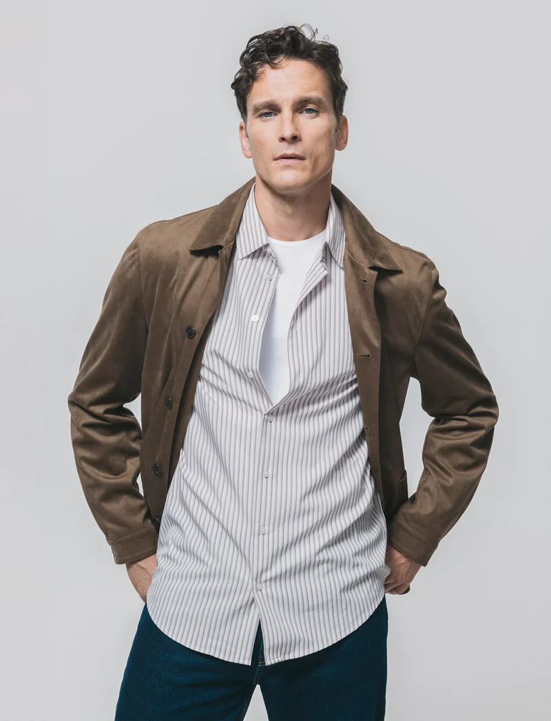 Camicia slim fit a righe in tessuto tecnico - Beige