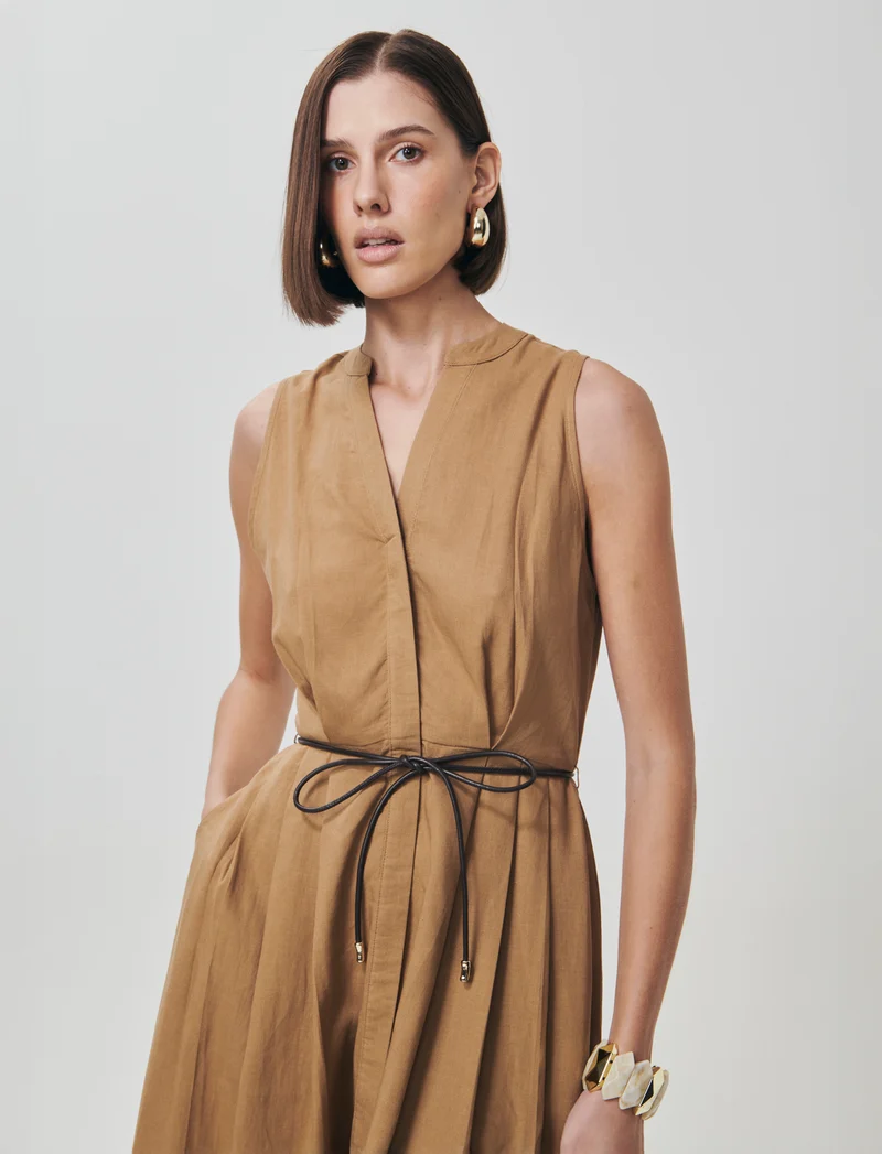 Vestito lungo giro manica con cintura - Cammello