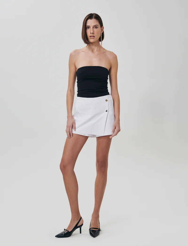 Short con pannello e bottoni decorativi - Bianco