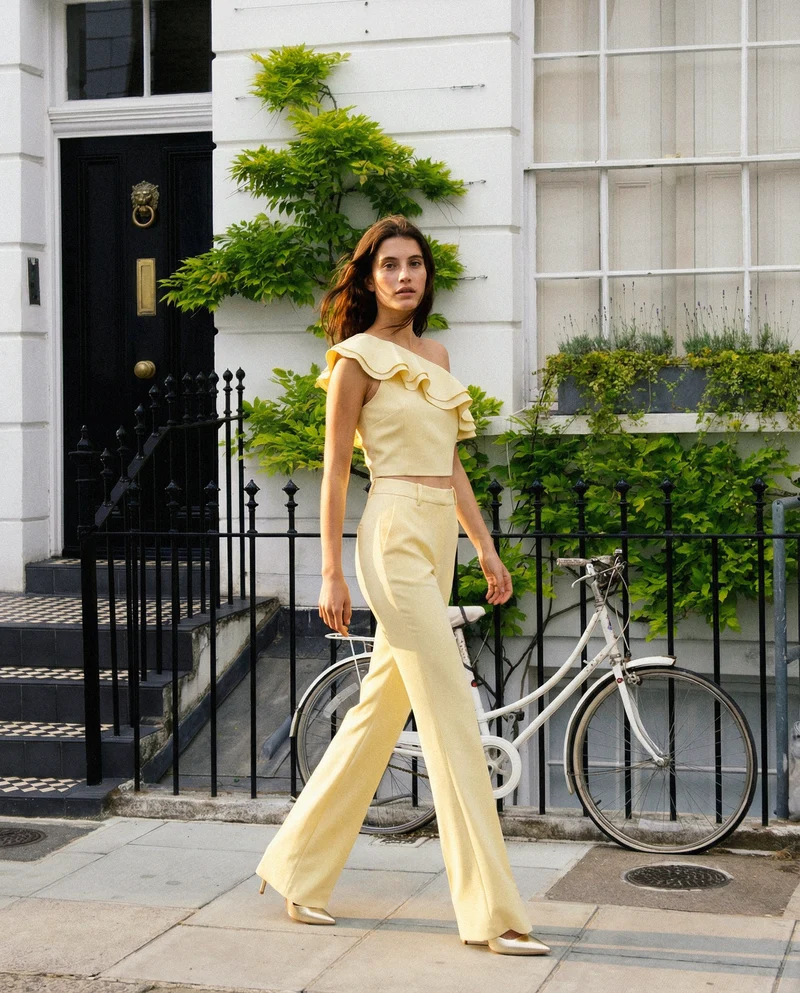 Pantalone a vita alta con gamba larga - Vaniglia