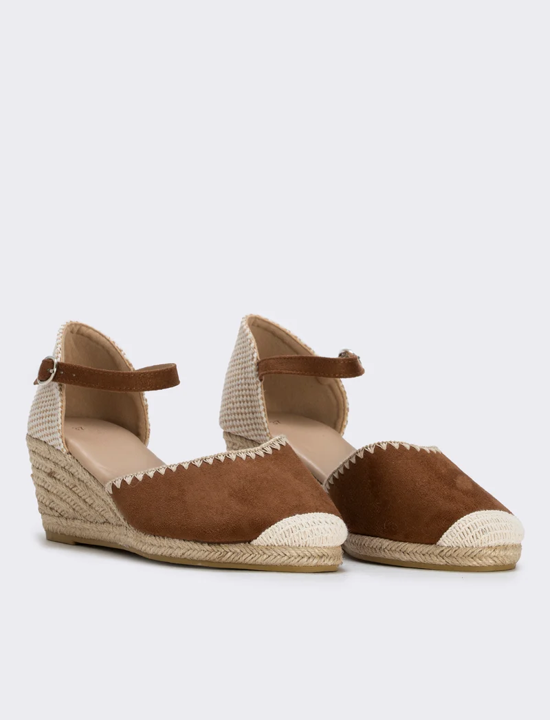 Espadrillas con cinturino e zeppa 60 mm - Cammello