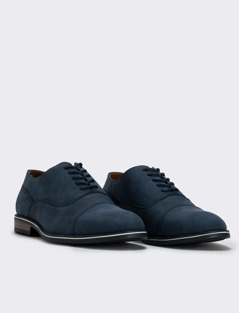 Scarpa stringata blu con suola a contrasto - Blu