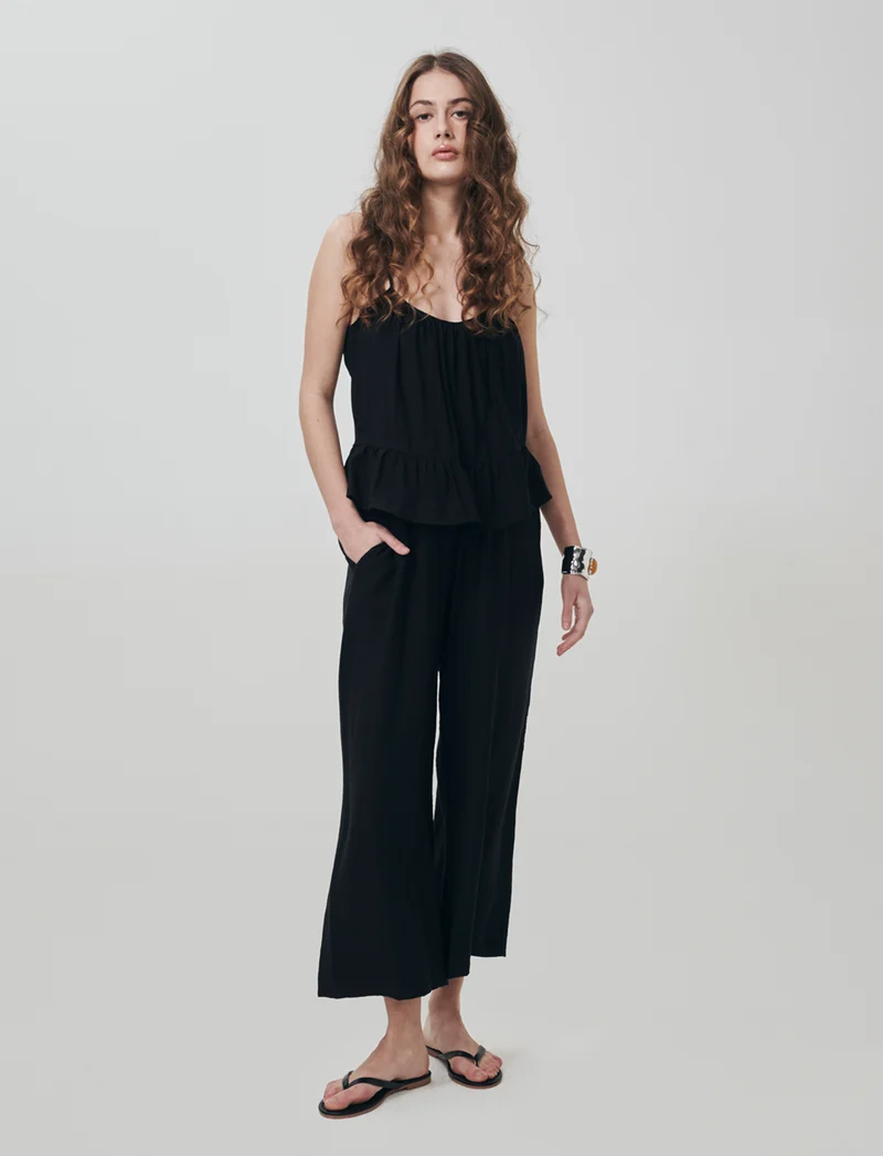 Top con spalline sottili e fondo arricciato - Nero