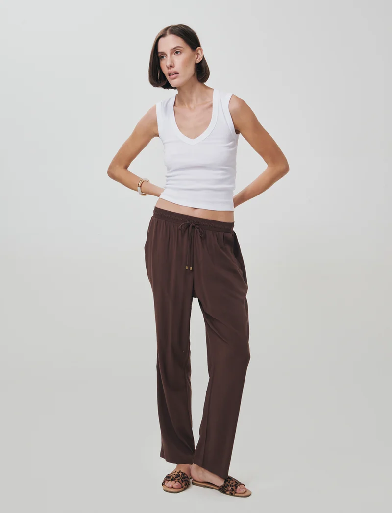 Canotta Basic in Cotone con Scollo V - Bianco
